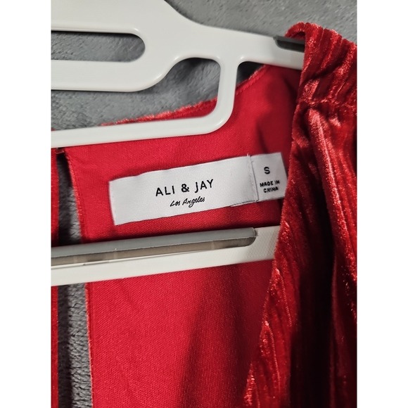 Ali & Jay‎ Anthropologie Samantha Velvet Jumpsuit Rose Red Women's Small - Picture 2 of 9